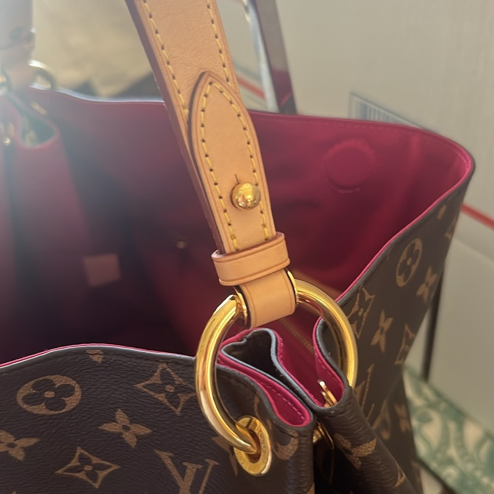 Beautiful Authentic Louis Vuitton Gracefull MM - Picture 6 of 16
